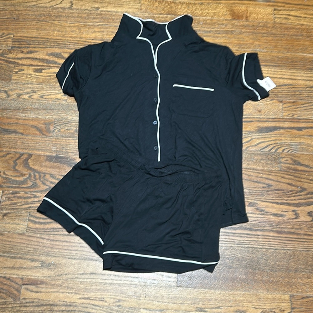 Pajama Set - Picture 2 of 8